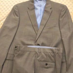 Tommy Hilfiger Gray suit